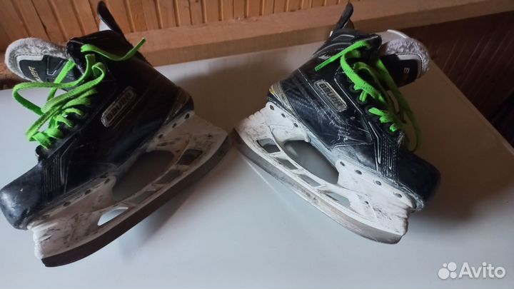 Хоккейные коньки bauer
