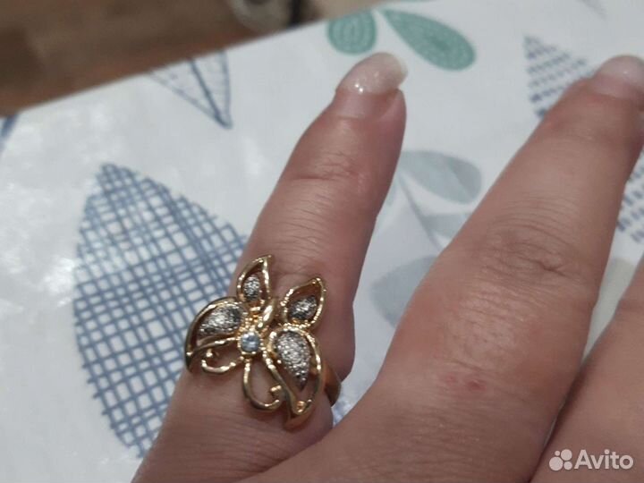 Кольцо виде бабочке