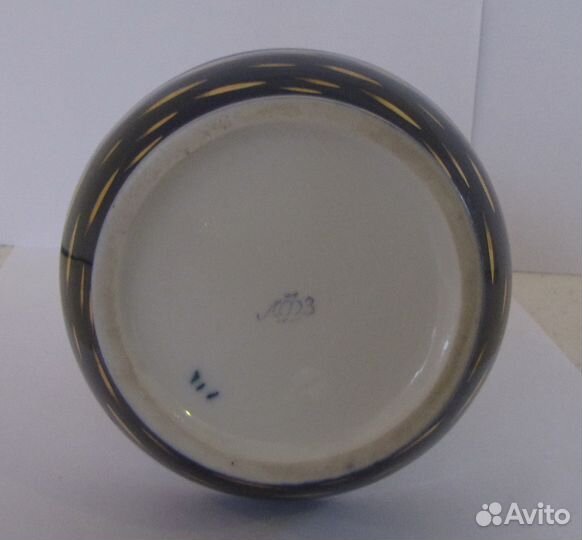 Фарфоровая бутылка Ленинградский юбилейный ликер