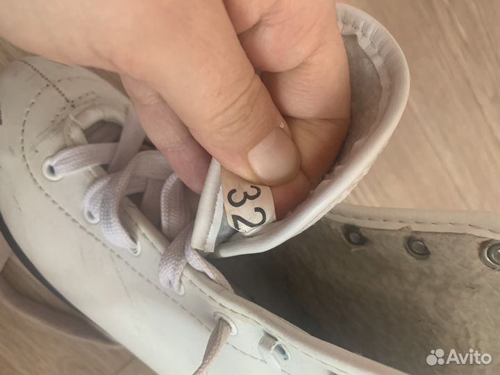 Коньки фигурные р 32