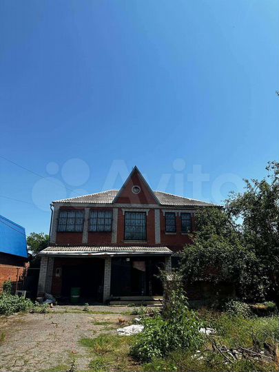 Дом 308 м² на участке 10 сот.