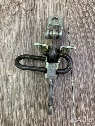 Ограничитель двери задний левый Opel Meriva A