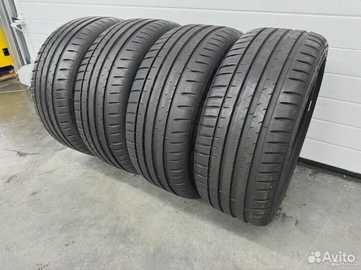 Michelin Pilot Sport 4 275/40 R21 и 315/35 R21 111Y