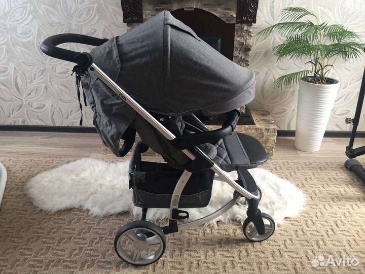 Коляска прогулочная Carrello