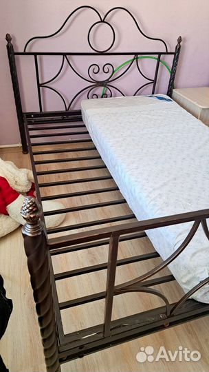 Продам кровать