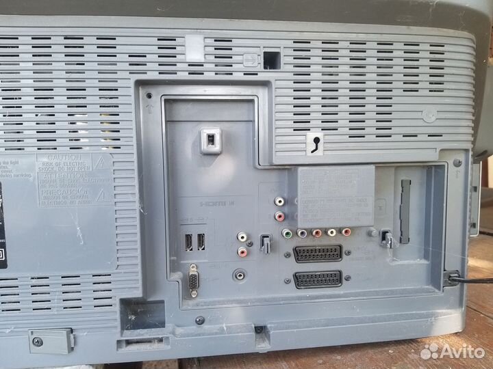Телевизор Sony kdf-50e2000