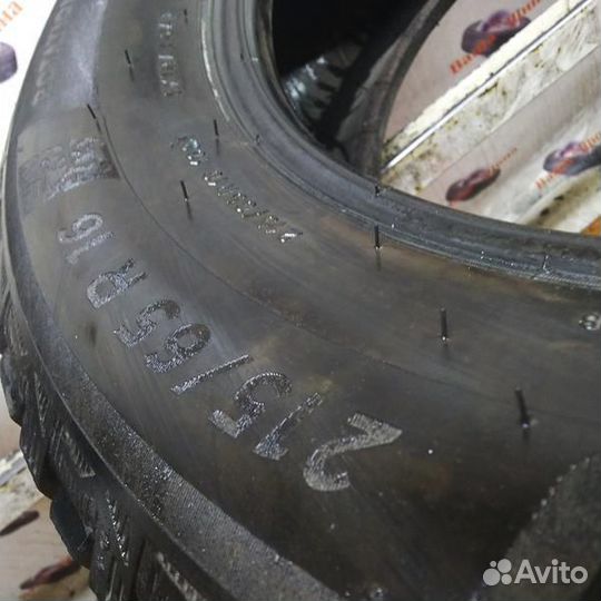 Michelin X-Ice North 4 215/65 R16