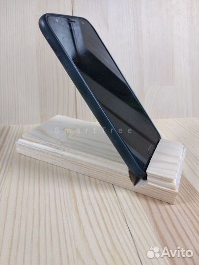 Подставка для телефона из дерева