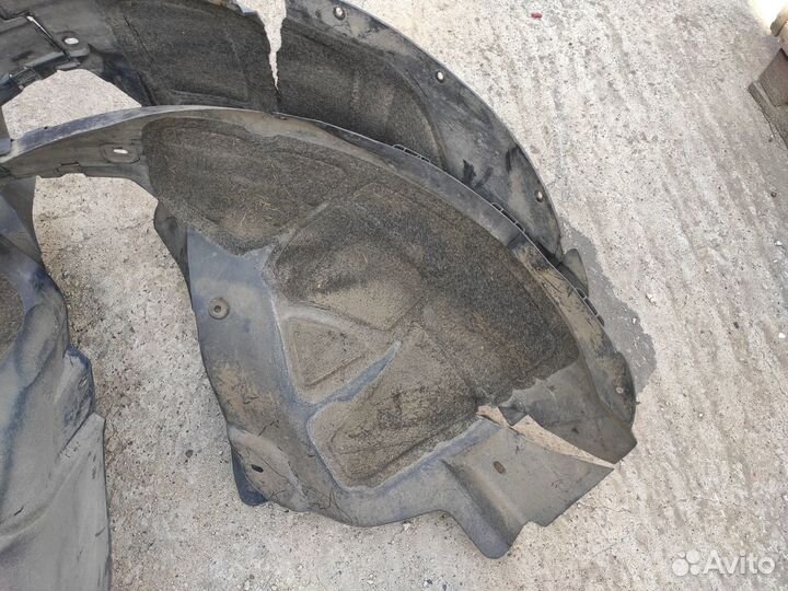 Подкрылок передний на Opel Astra J GTC