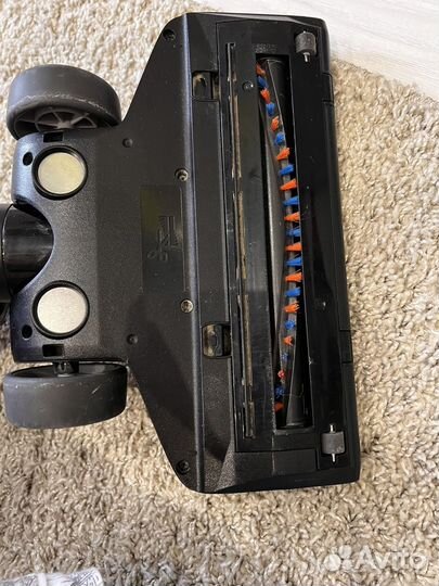 Пылесос вертикальный моющий Philips PowerPro Aqua