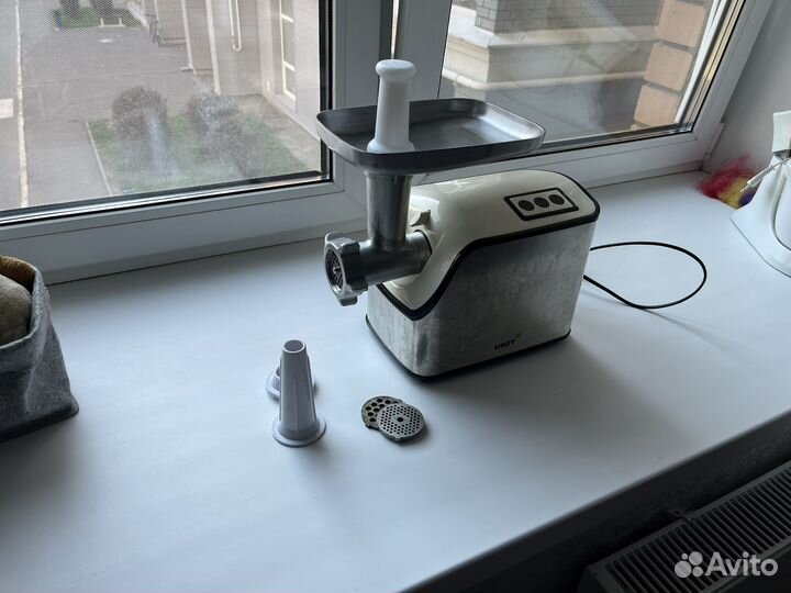 Электромясорубка