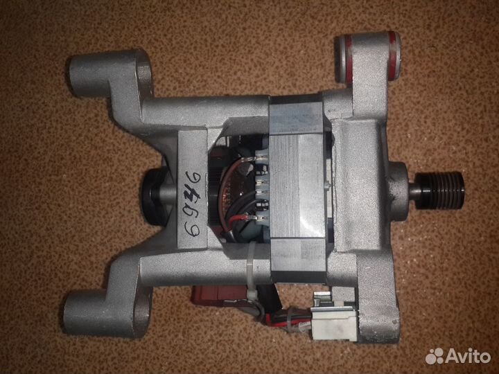 Двигатель стиральной машины DC3100002H samsung Б