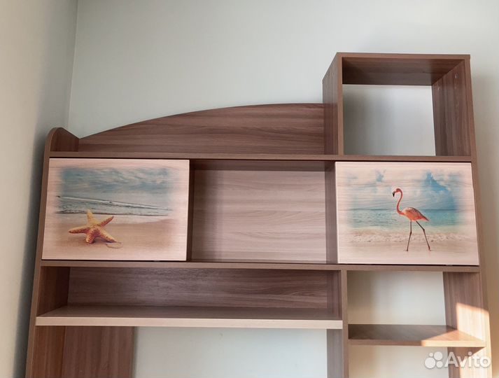 Компьюторный стол, с полками