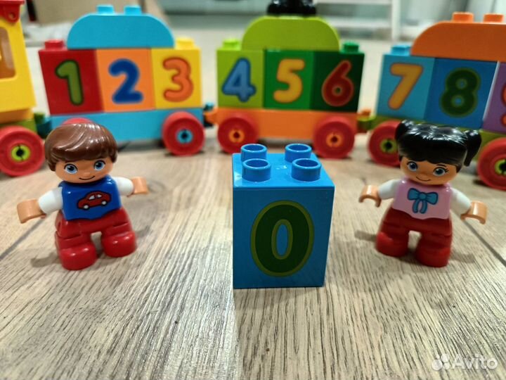 Лего Дупло поезд с цифрами