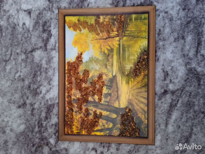 Картина из янтаря