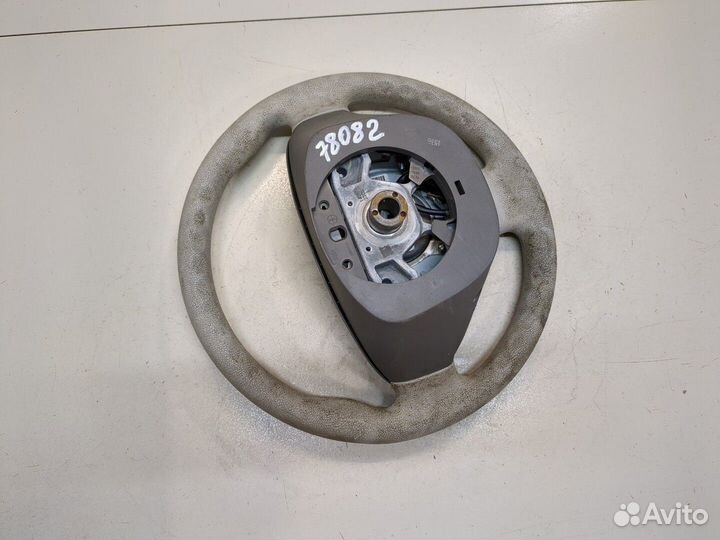 Руль Nissan Leaf