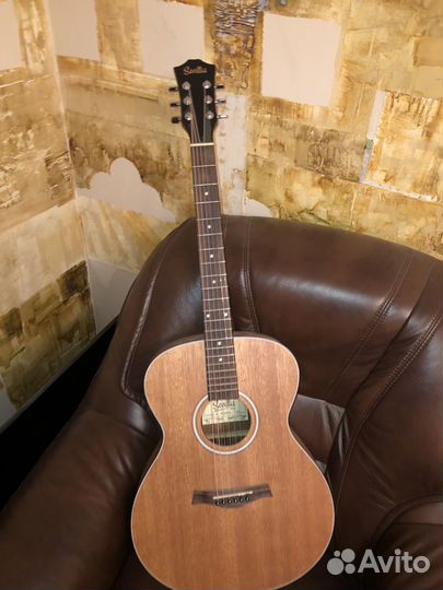 Акустическая гитара