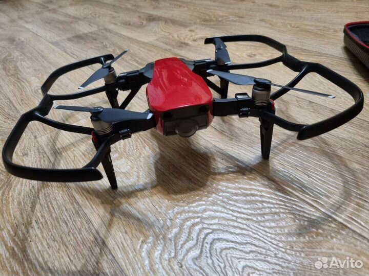 Квадрокоптер DJI Mavic Air RED