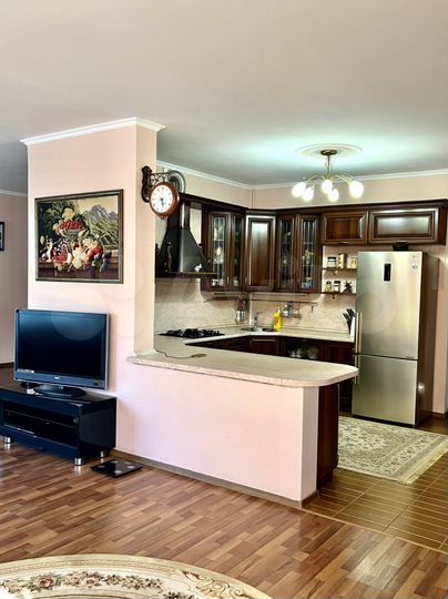 Коттедж 205 м² на участке 9 сот.