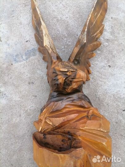 Статуэтка птицы