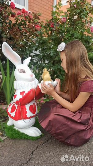 Фигура Белый кролик 