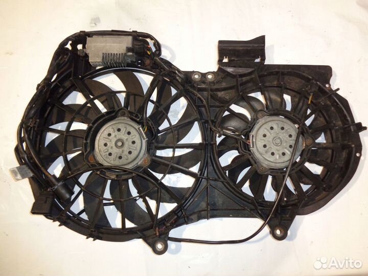 Диффузор радиатора охлаждения Ауди А4 Б7 2,0