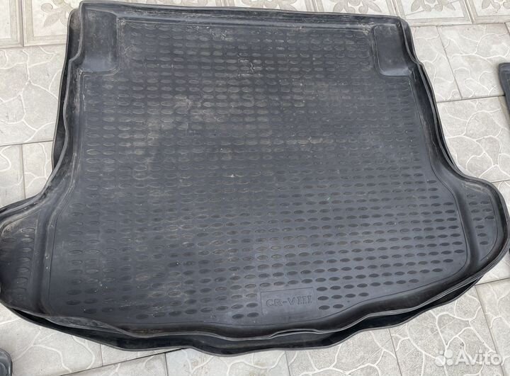 Автомобильные коврики оригинал в багажник Б/у