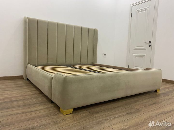 Кровать двуспальная