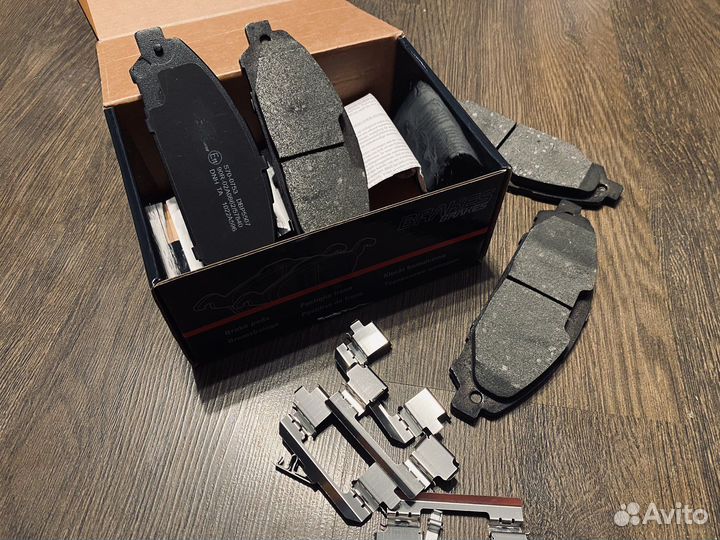 Колодки тормозные передние Ford Mustang 15-22