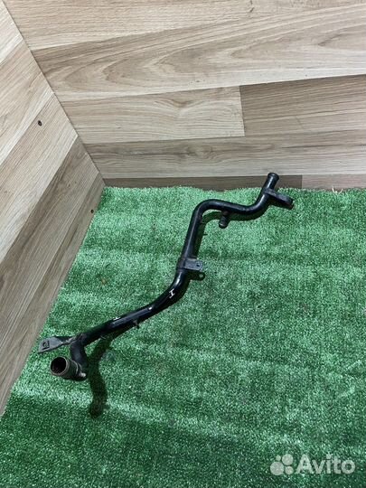 Трубка системы охлаждения Volkswagen 028121065