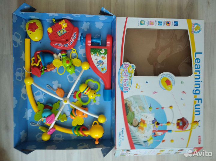 Музыкальная каруселька в детскую кроватку