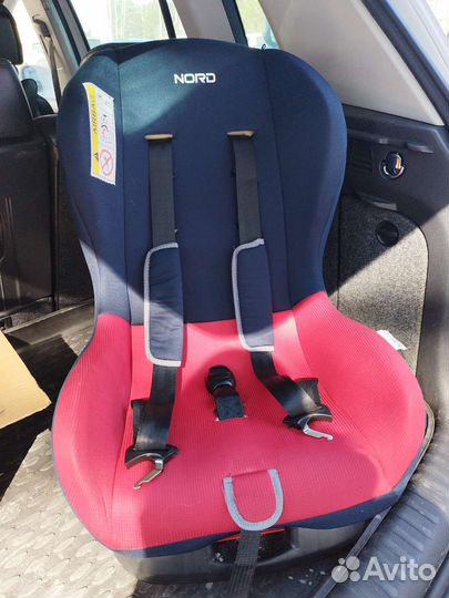Автомобильное кресло