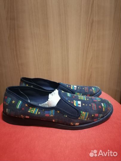 Прогулочные х/б туфли 39