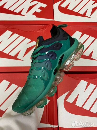 Кроссовки Vapormax Plus