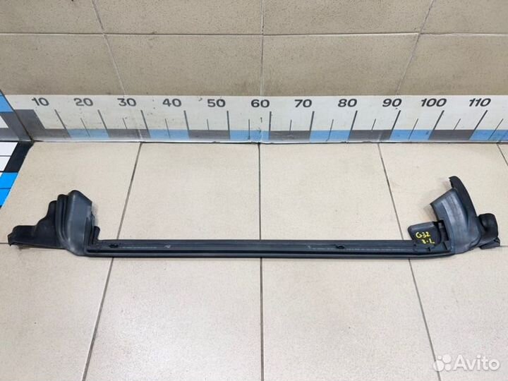 Уплотнитель стекла двери задний левый Bmw 6-Serie