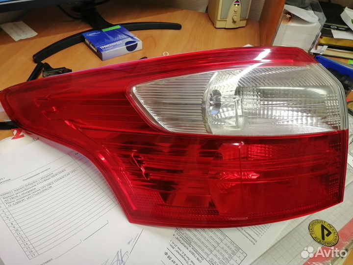 Задний левый фонарь LED форд фокус 3 универсал