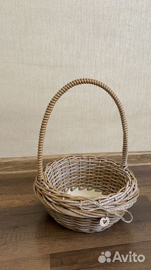 Корзина плетеная