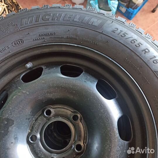 Michelin X-Ice North 4 215/65 R16 102T