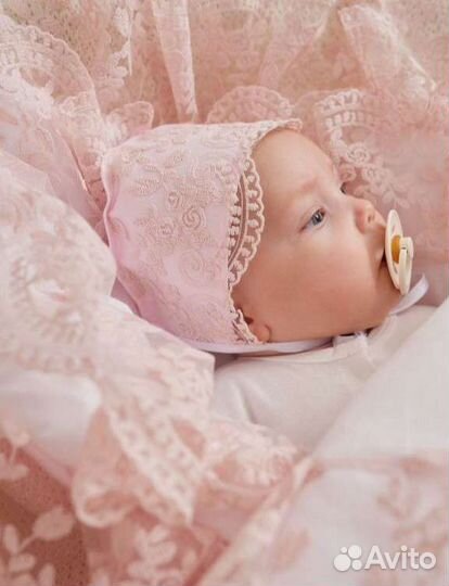 Конверт на выписку с костюмом для девочки