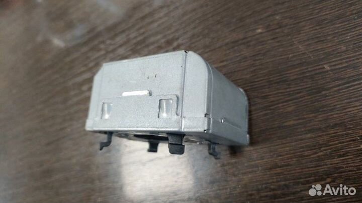 Блок розжига ксенона Audi A8 D3 6.0 BHT 2008