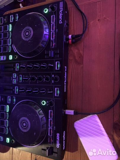 Dj контролер roland DJ 202