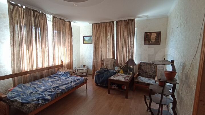 Дом 268 м² на участке 15 сот.