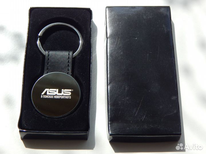 Брелок для ключей c логотипом asus