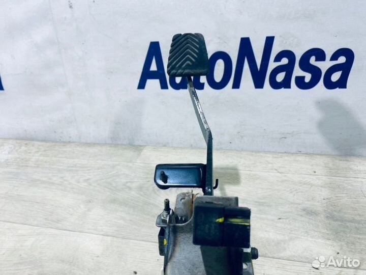 Педаль сцепления Kia Rio 3 хетчбэк G4FC 1.6 2014