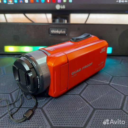 Видеокамера JVC