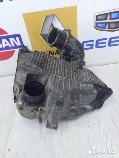 Корпус воздушного фильтра Renault logan 2