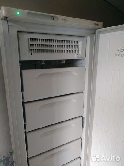 Морозильная камера Stinol No frost