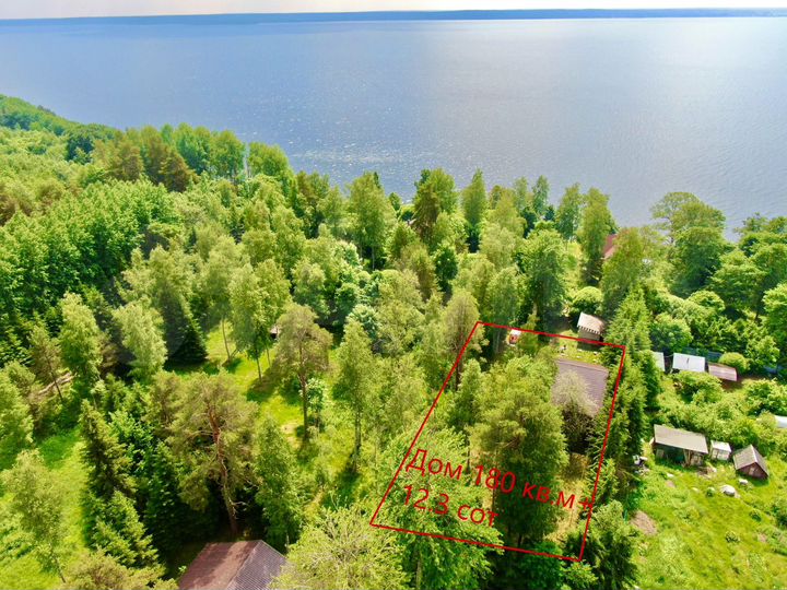 Коттедж 180 м² на участке 12,3 сот.