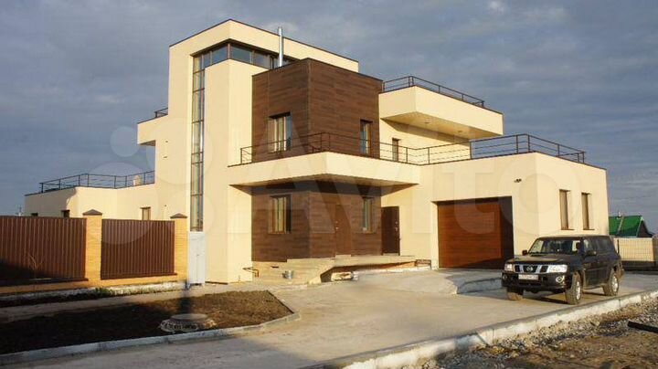 Дом 646 м² на участке 21 сот.