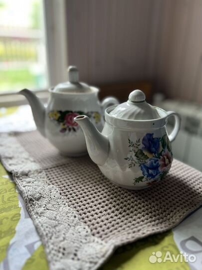Чайник заварочный и сахарница